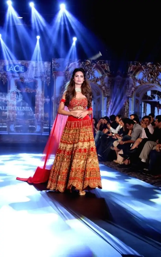 Beautiful Indian Queen Esha Gupta In Red Dress At Tech Fashion Tour